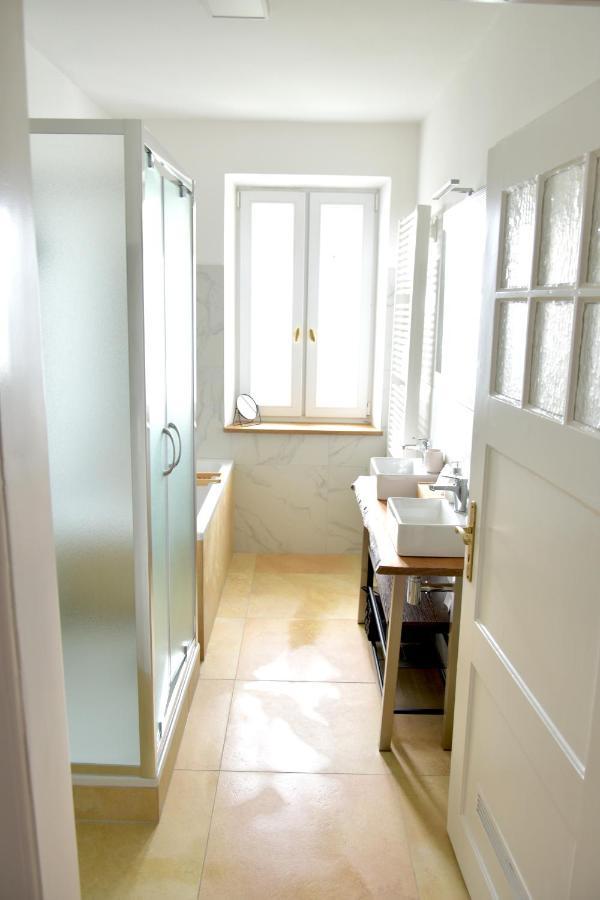 White Midsommar - Stilvolle Wohnung, 3 Schlafzimmer, Wohnzimmer, Kueche Ландсхут Экстерьер фото